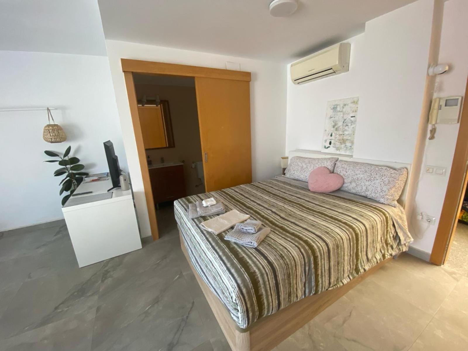 Apartament Modern Loft In Terrassa Zewnętrze zdjęcie